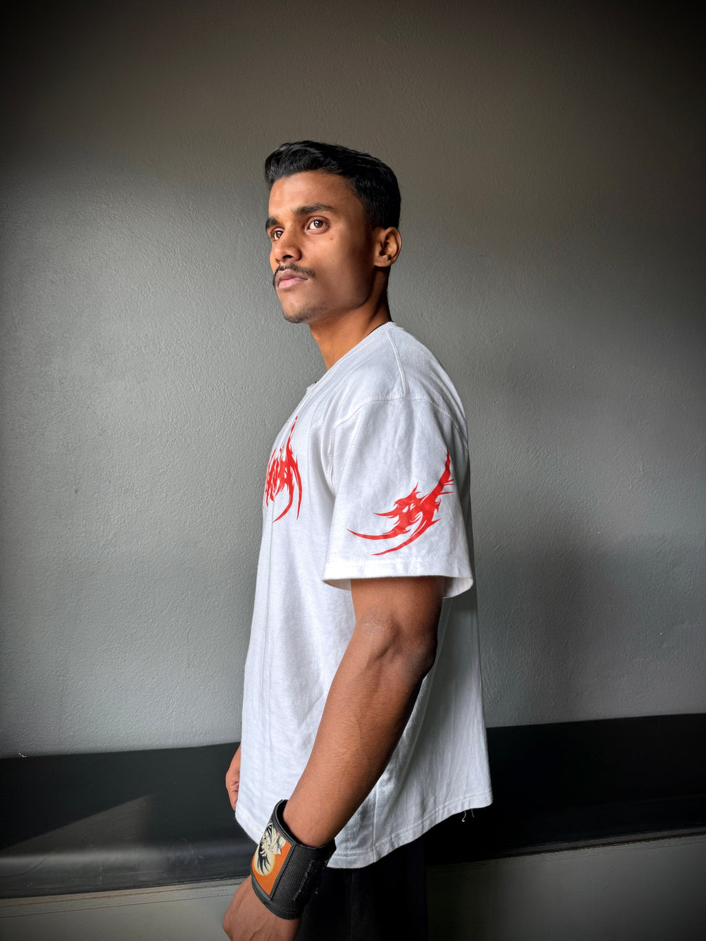 RED REIGN OVERSIZE TEE