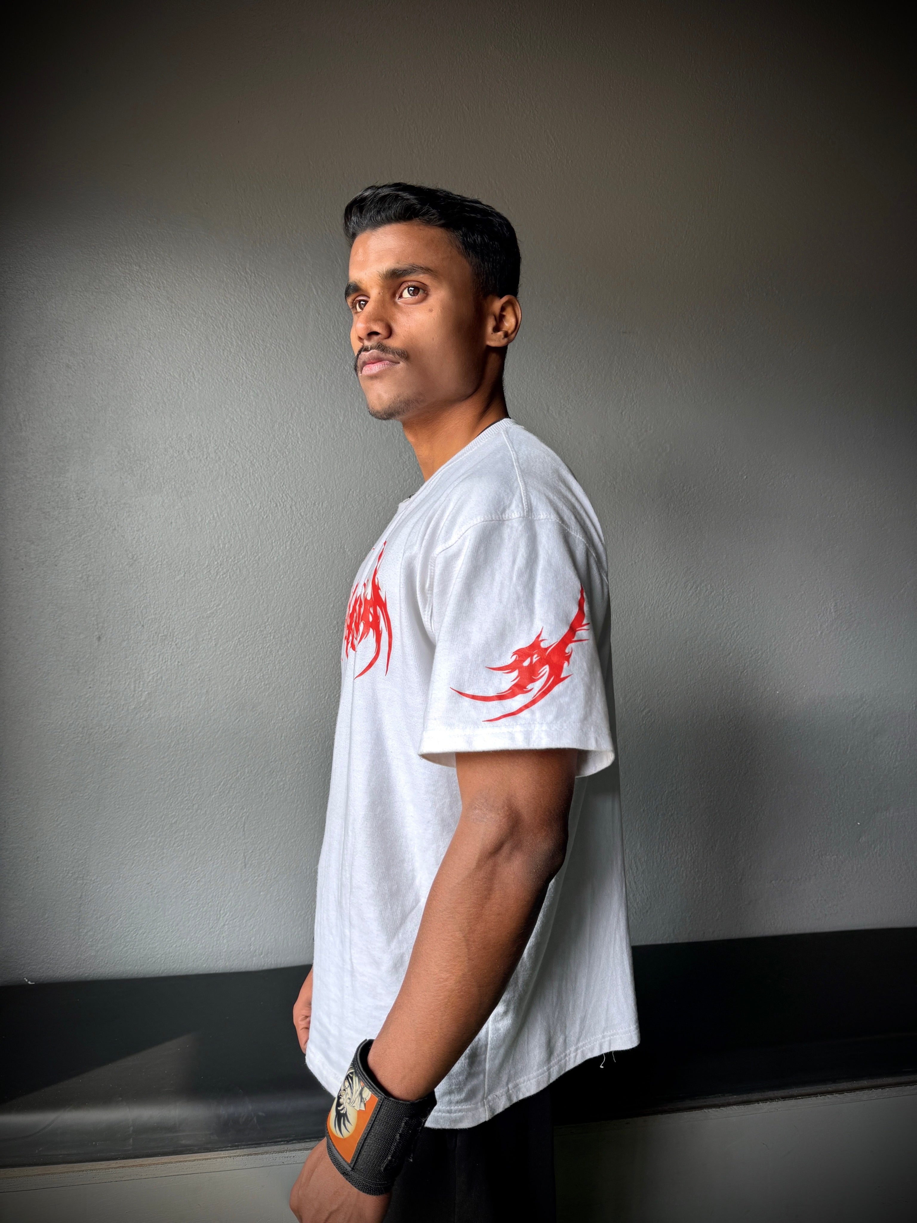 RED REIGN OVERSIZE TEE
